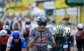 Jasper Philipsen vence 10.ª etapa do Tour ao sprint