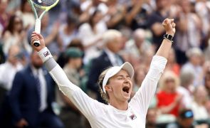 Krejcikova bate Rybakina e junta-se a Paolini na final de Wimbledon