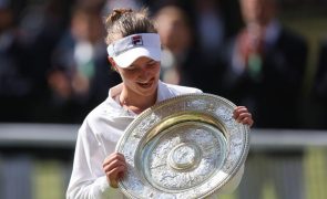 Tenista checa Barbora Krejcikova conquista torneio de Wimbledon