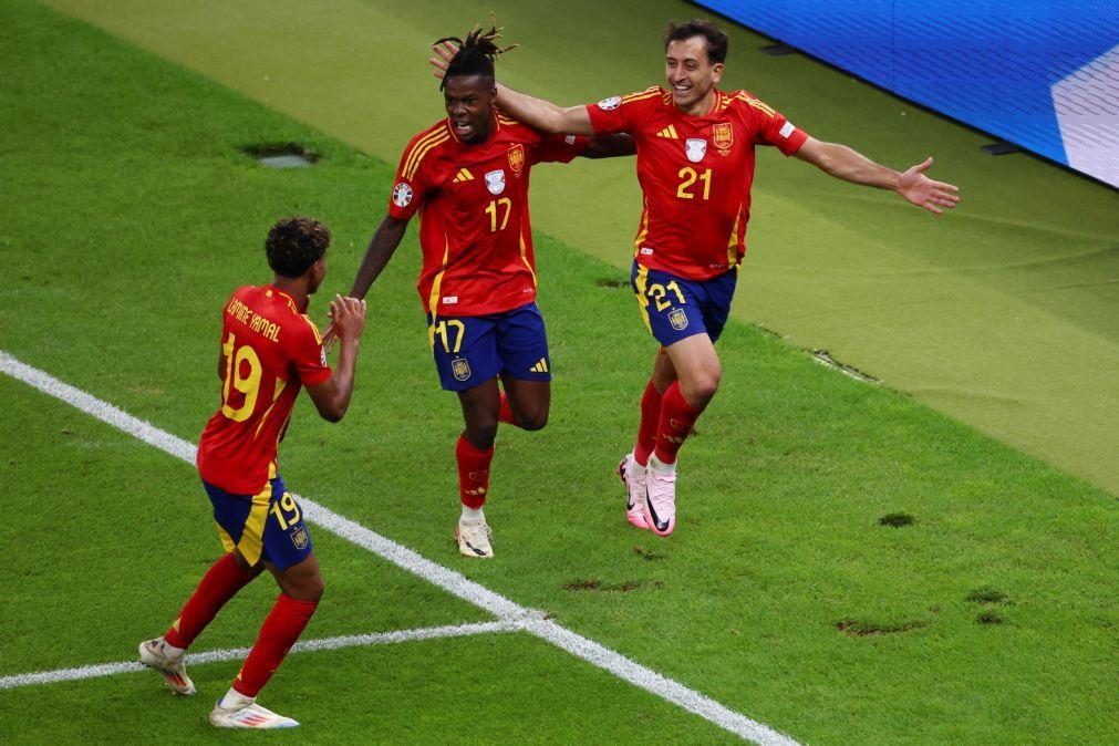 Espanha bate Inglaterra e é primeira seleção a chegar ao 'tetra'