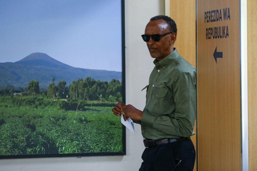 Resultados parciais confirmam vitória esperada de Paul Kagame no Ruanda