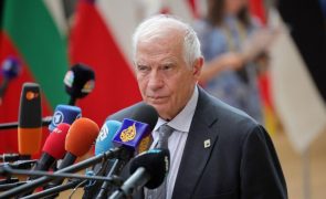 Borrell insiste que Sérvia aprove sanções contra Rússia por ambicionar aderir à UE