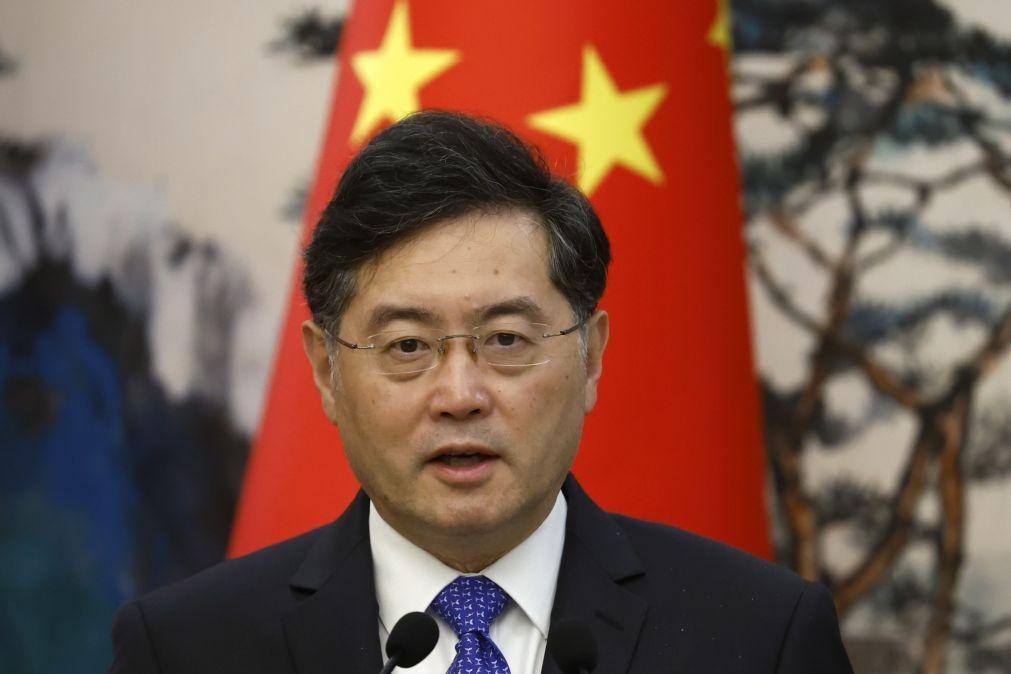 Ex-chefe da diplomacia chinesa expulso do Comité Central do Partido Comunista