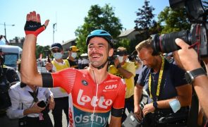 Victor Campenaerts estreia-se a vencer na 18.ª etapa do Tour