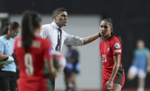 Selecionador feminino de futebol admite favoritismo no 'play-off' com Azerbaijão