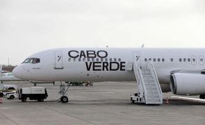 Pilotos da cabo-verdiana TACV suspendem greve após acordo com empresa
