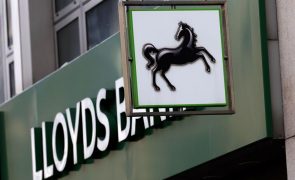 Lucro do Lloyds cai 15% para 2.900 ME no primeiro semestre