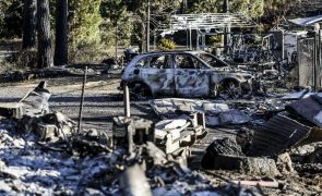 Maior incêndio do ano na Califórnia leva à retirada de milhares de pessoas