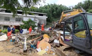 Onze mortos no centro da China na sequência de deslizamento de terras