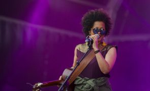 Dezenas de músicos juntos em Lisboa para lembrar Sara Tavares