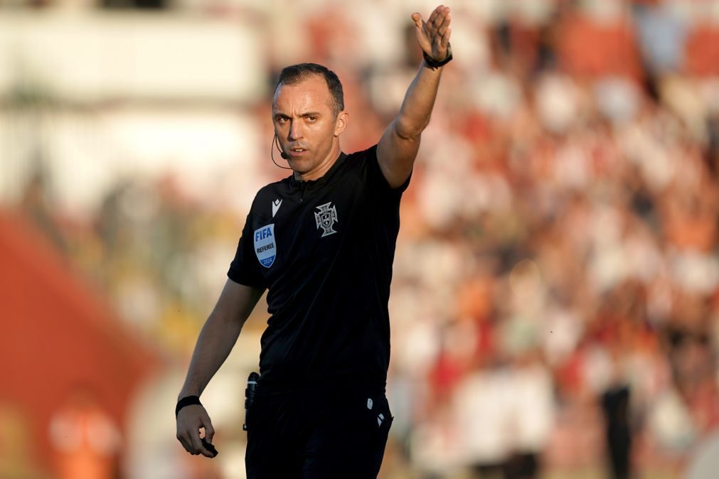 João Pinheiro vai arbitrar jogo da Supertaça entre Sporting e FC Porto