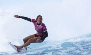 Paris2024: Surfista Carissa Moore confirma final da carreira após eliminação