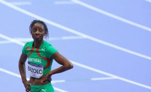 Lorène Bazolo falha meias-finais dos 200 metros de Paris2024