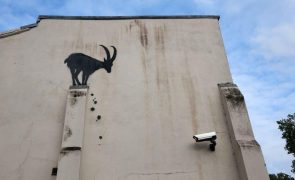 Banksy confirma autoria de nova obra de arte em edifício no sudoeste de Londres