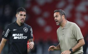 Artur Jorge perde no Botafogo e tem liderança do Brasileirão em risco