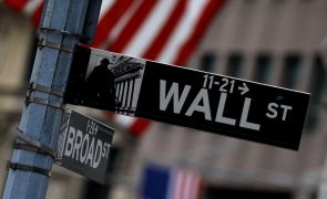 Wall Street inicia semana sem uma tendência definida