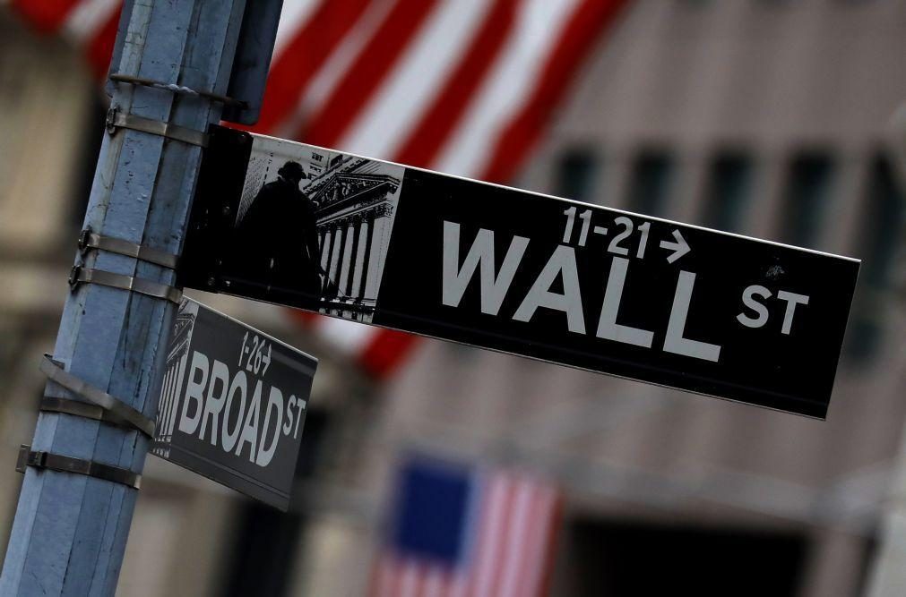 Wall Street inicia semana sem uma tendência definida