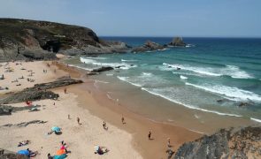 Zambujeira do Mar interdita a banhos devido a contaminação microbiológica da água