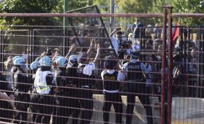 Detidas 13 pessoas em Chicago durante protestos junto à Convenção Democrata em Chicago, EUA