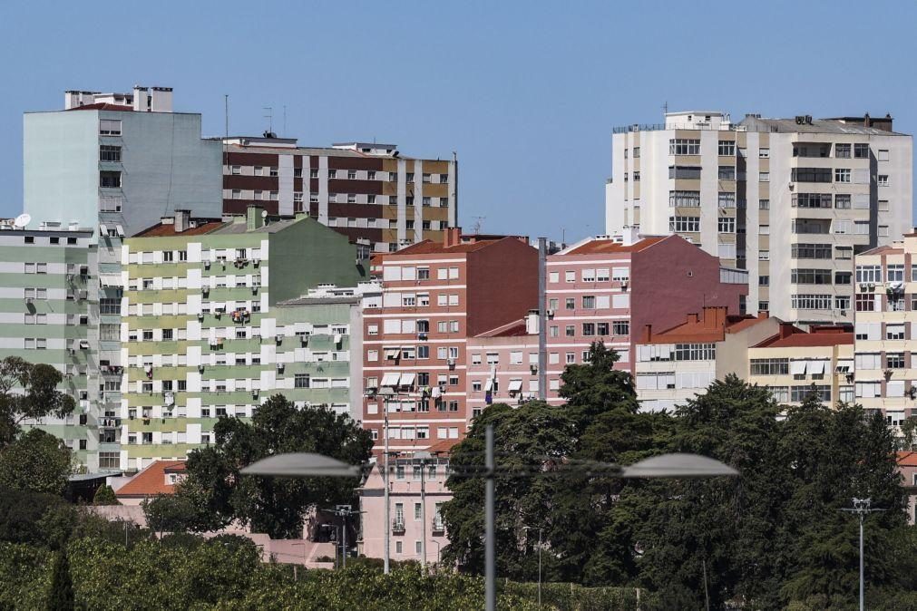 Taxa Euribor sobe a três meses, a seis e a 12 meses