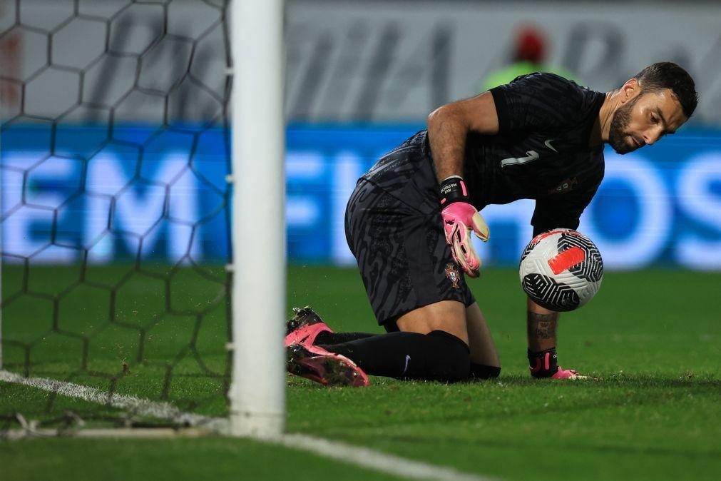 Guarda-redes Rui Patrício assina por uma época com a Atalanta