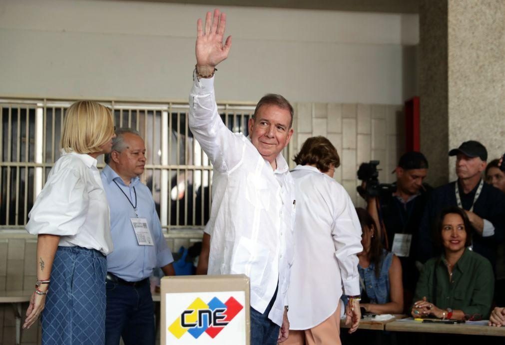 Oposição venezuelana denuncia assédio judicial a candidato presidencial que ignorou intimação