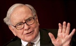 Empresa de Buffett supera a fasquia de um bilião de dólares em bolsa