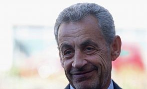 Sarkozy defende primeiro-ministro conservador porque França 