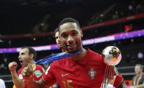 Pauleta falha Mundial de futsal devido a lesão