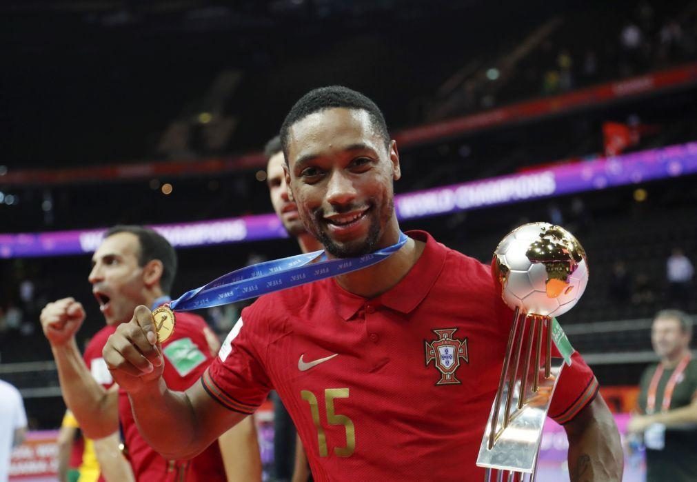 Pauleta falha Mundial de futsal devido a lesão