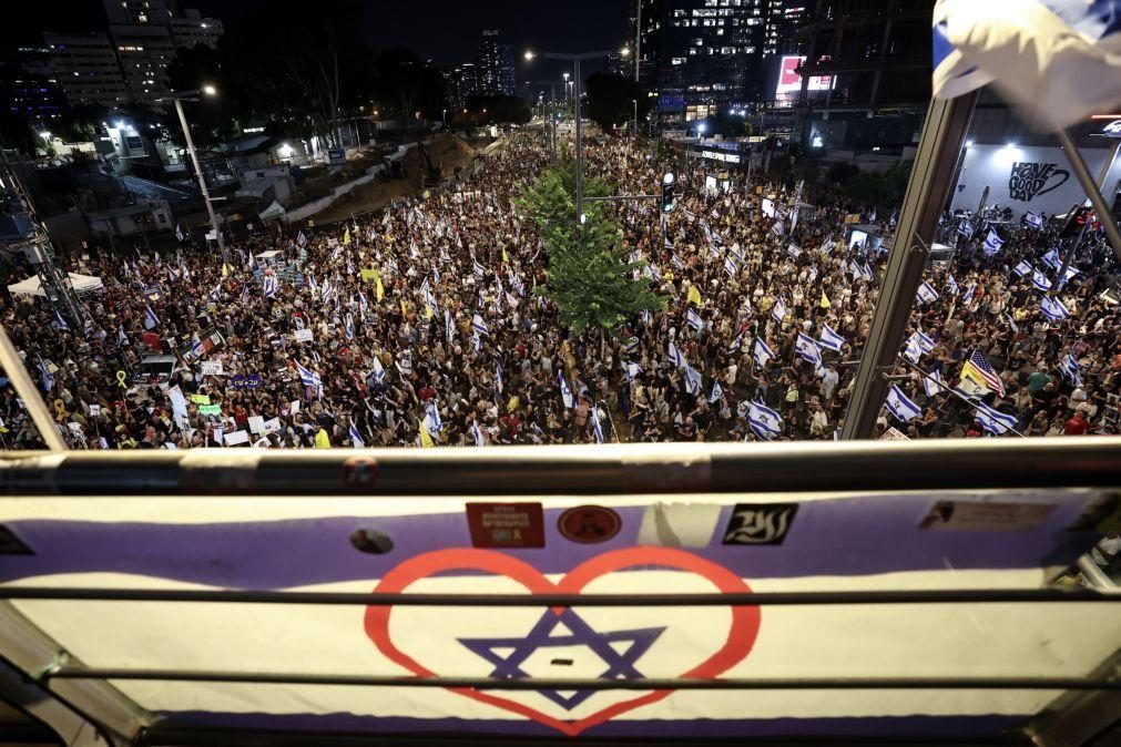 Protestos contra Netanyahu pelo 3.º dia seguido em Israel