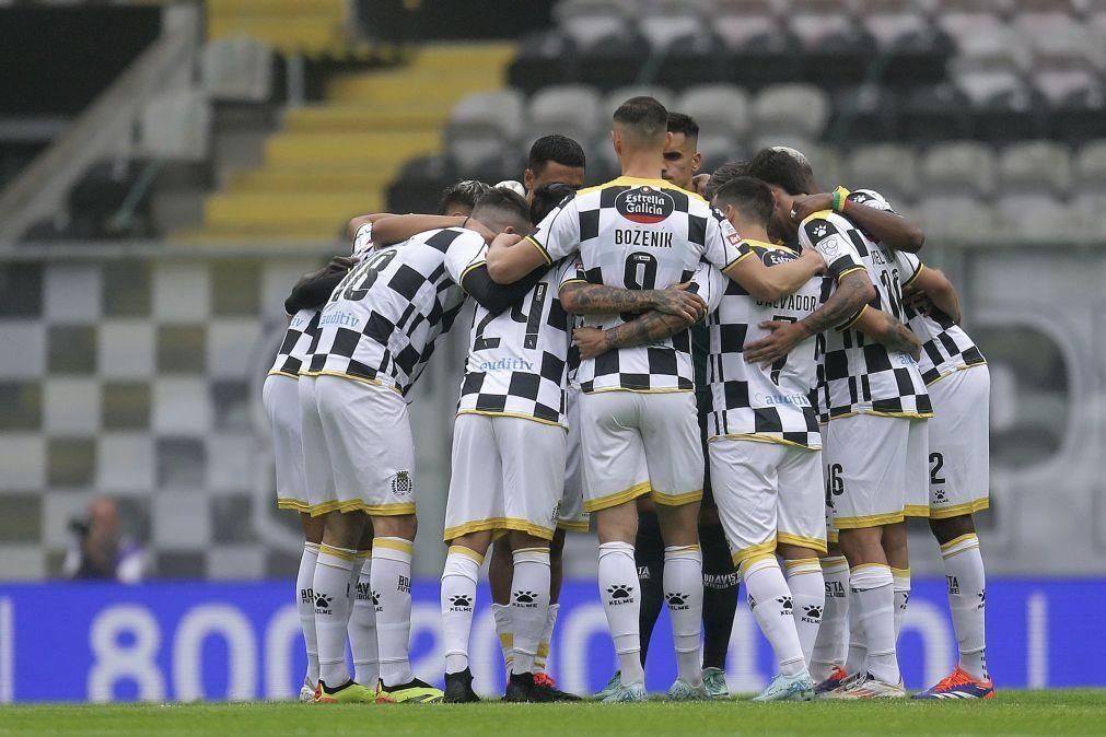 FIFA pode endurecer sanções ao Boavista pelos reiterados bloqueios de inscrição