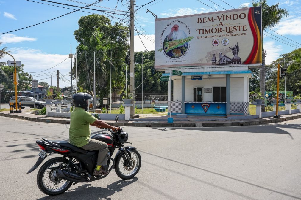 Timor/Papa: Controlo na fronteira reforçado, esperados até três mil indonésios em Batugadé