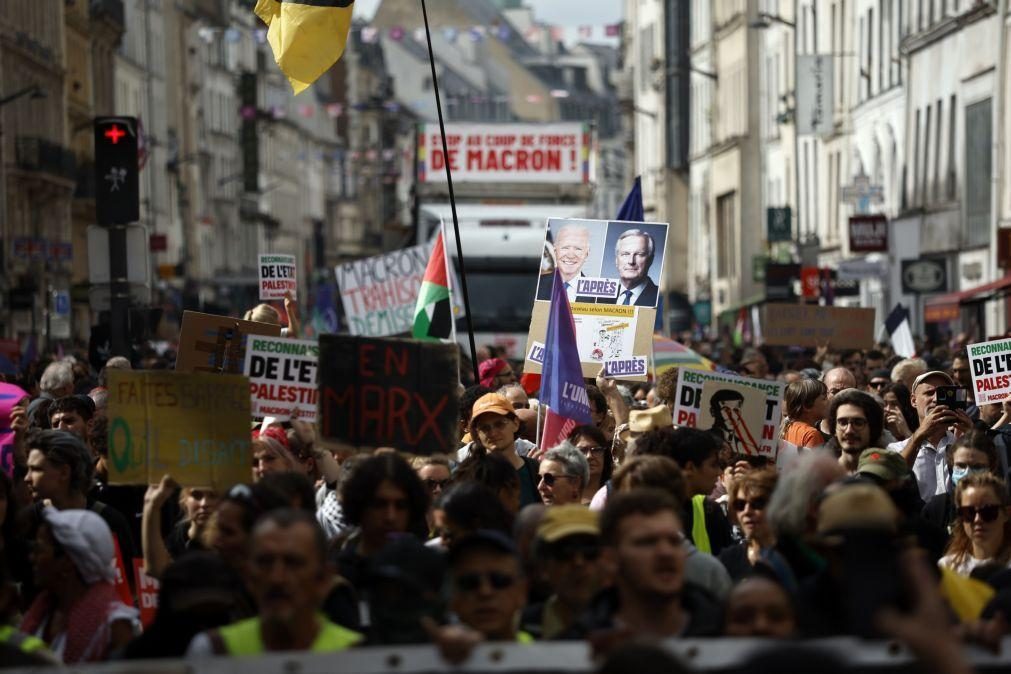 Milhares de manifestantes de esquerda contestam Macron em Paris