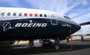 Trabalhadores da Boeing em Seattle aprovam greve