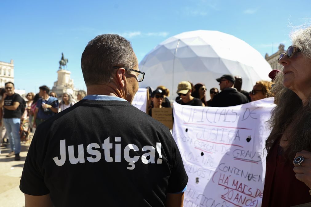 Oficiais de justiça criticam acordo com Governo e manifestam-se pela revisão da tabela salarial