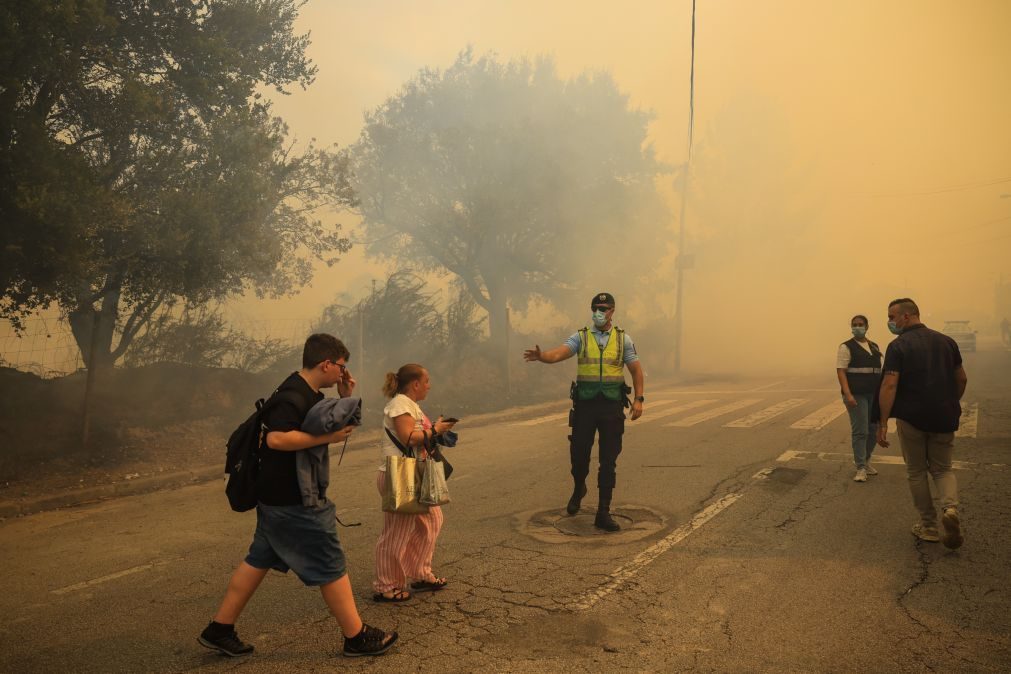 Fogo obriga a evacuar dois lares e duas escolas em Gondomar