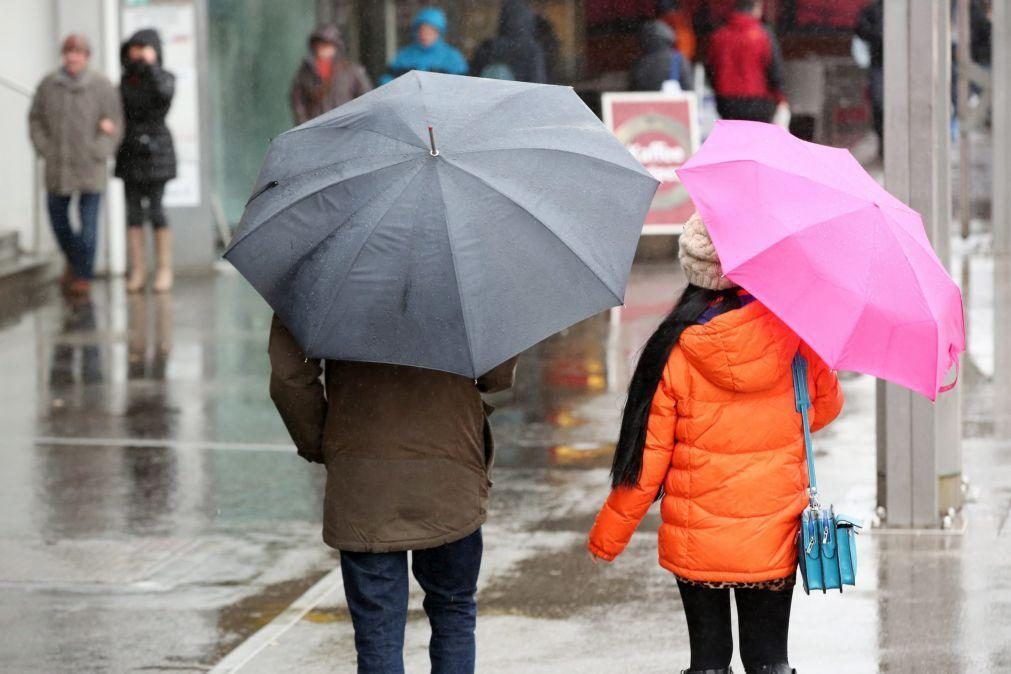 Sete distritos do continente sob aviso amarelo devido à chuva na quarta e quinta-feira