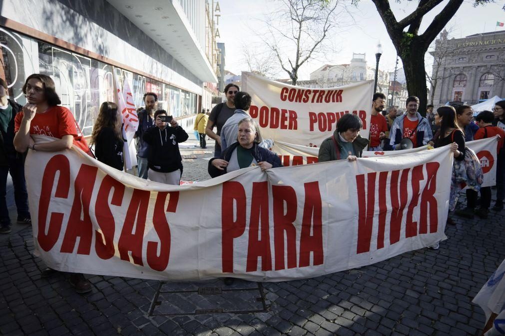 Casa Para Viver volta à rua porque crise na habitação está 