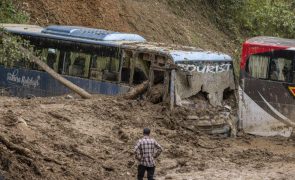 Cheias e inundações causam pelo menos 193 mortos no Nepal - novo balanço