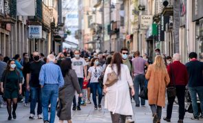 Taxa de desemprego recua para 6,4% em agosto na zona euro