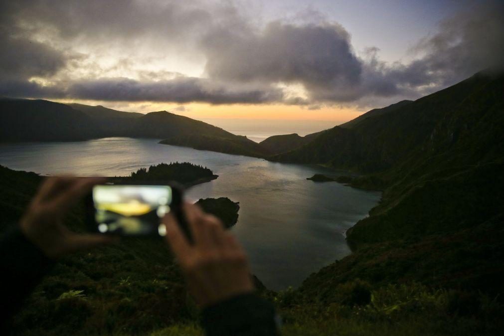 Lagoa do Fogo nos Açores visitada entre junho e setembro por 52 mil pessoas via 'shuttle'