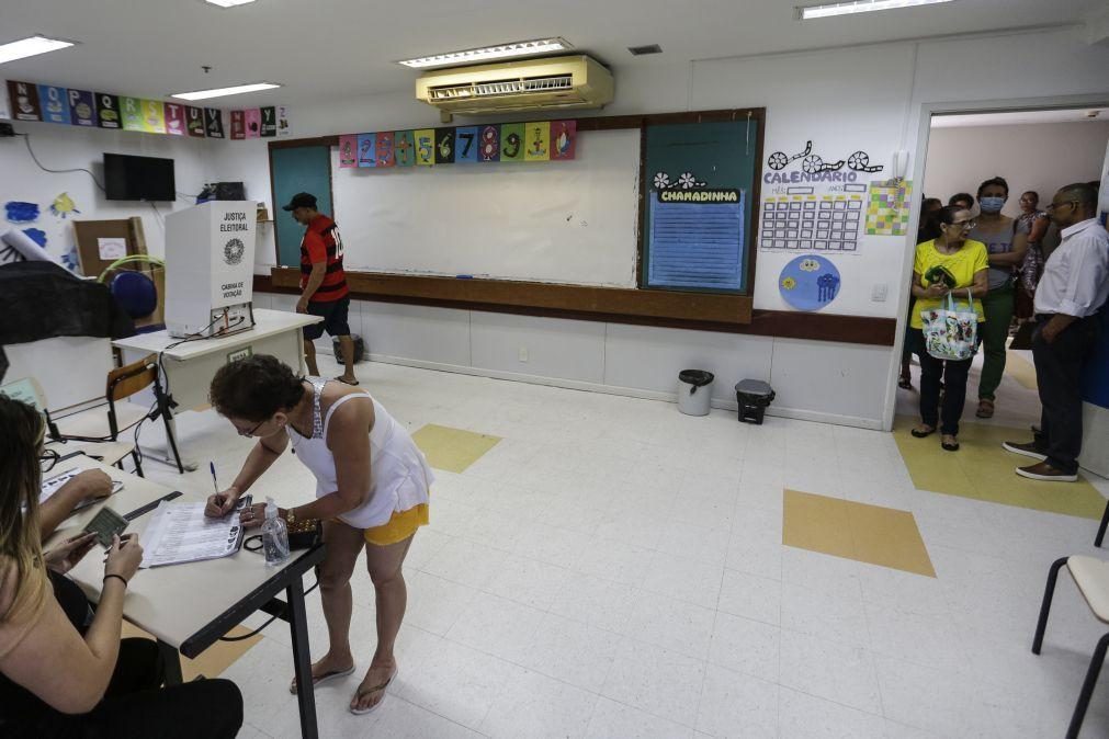 Brasil realiza hoje eleições autárquicas em milhares de cidades