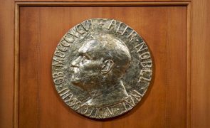 Nobel da Medicina atribuído a Victor Ambros e Gary Ruvkun