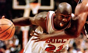 Camisola usada por Michael Jordan no campeonato de 1997 vai a leilão