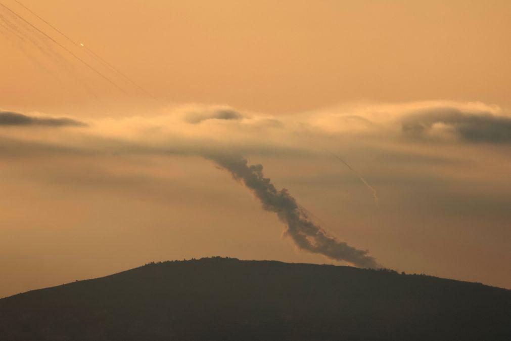 Hezbollah diz ter lançado mísseis contra base no norte de Israel