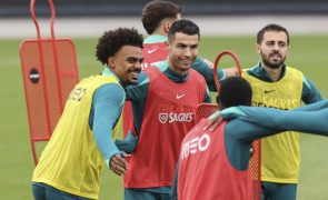 Liga Nações: Ronaldo regressa ao 'onze' de Portugal na estreia de Renato Veiga