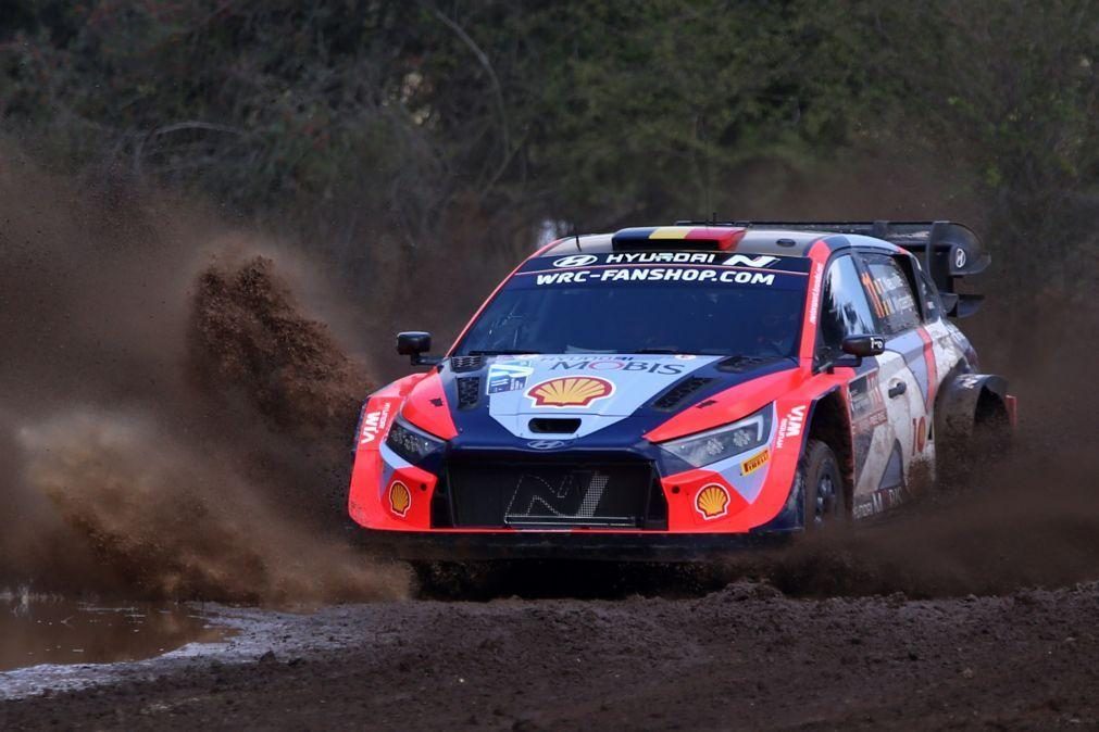 Thierry Neuville tenta primeiro título mundial de ralis já este fim de semana