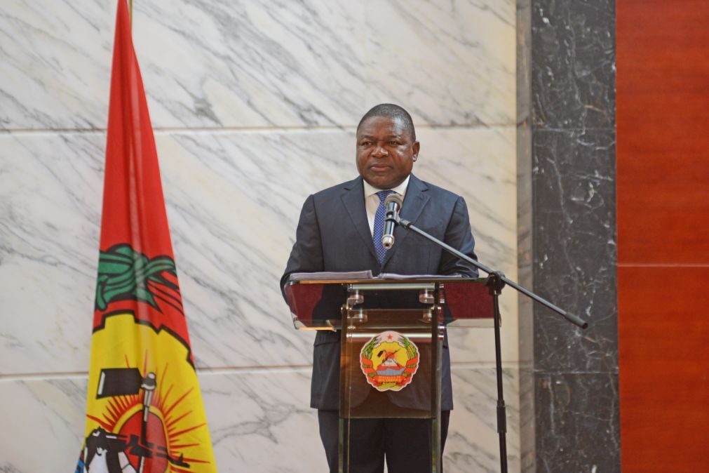PR moçambicano nomeia Ragendra de Sousa ministro da Indústria e Comércio