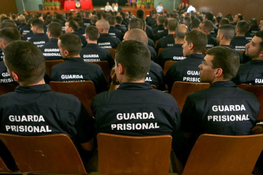 Guardas prisionais da cadeia anexa à Polícia Judiciária de Lisboa vão fazer greve